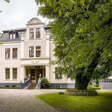 Villa Park Opole Exteriör bild