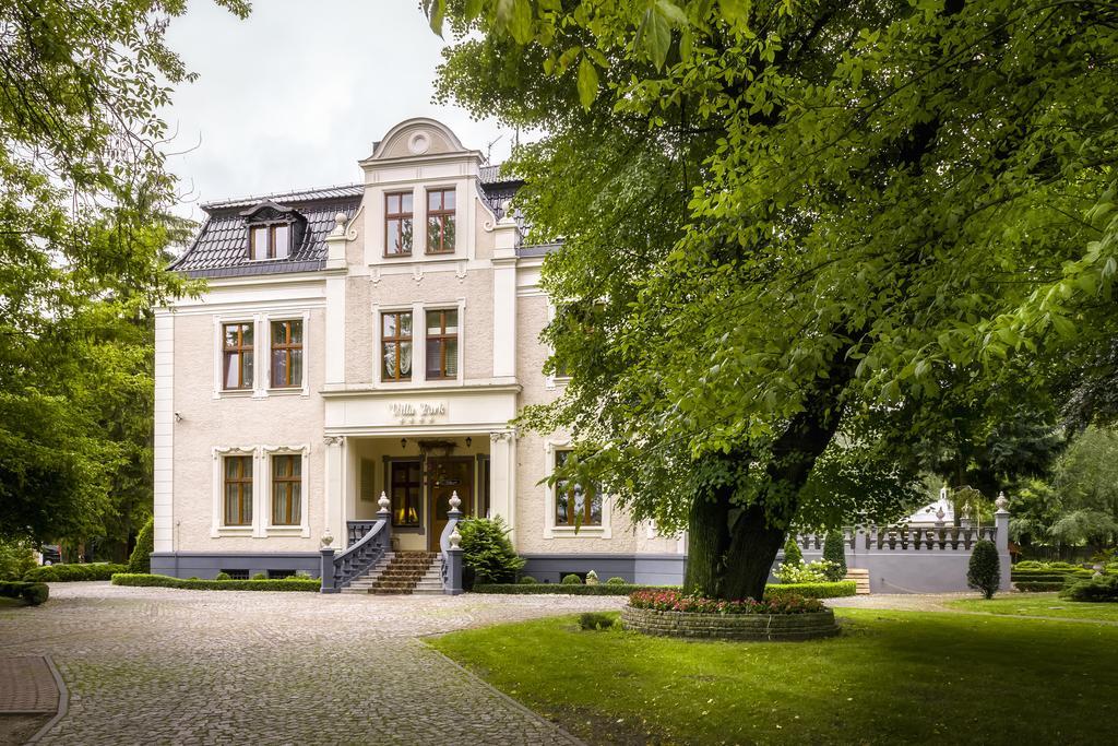 Villa Park Opole Exteriör bild